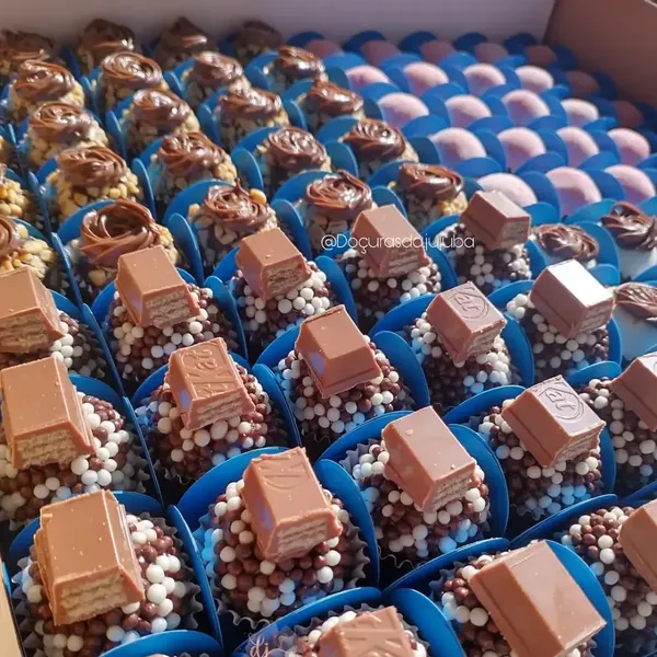Caixa de doces com chocolate